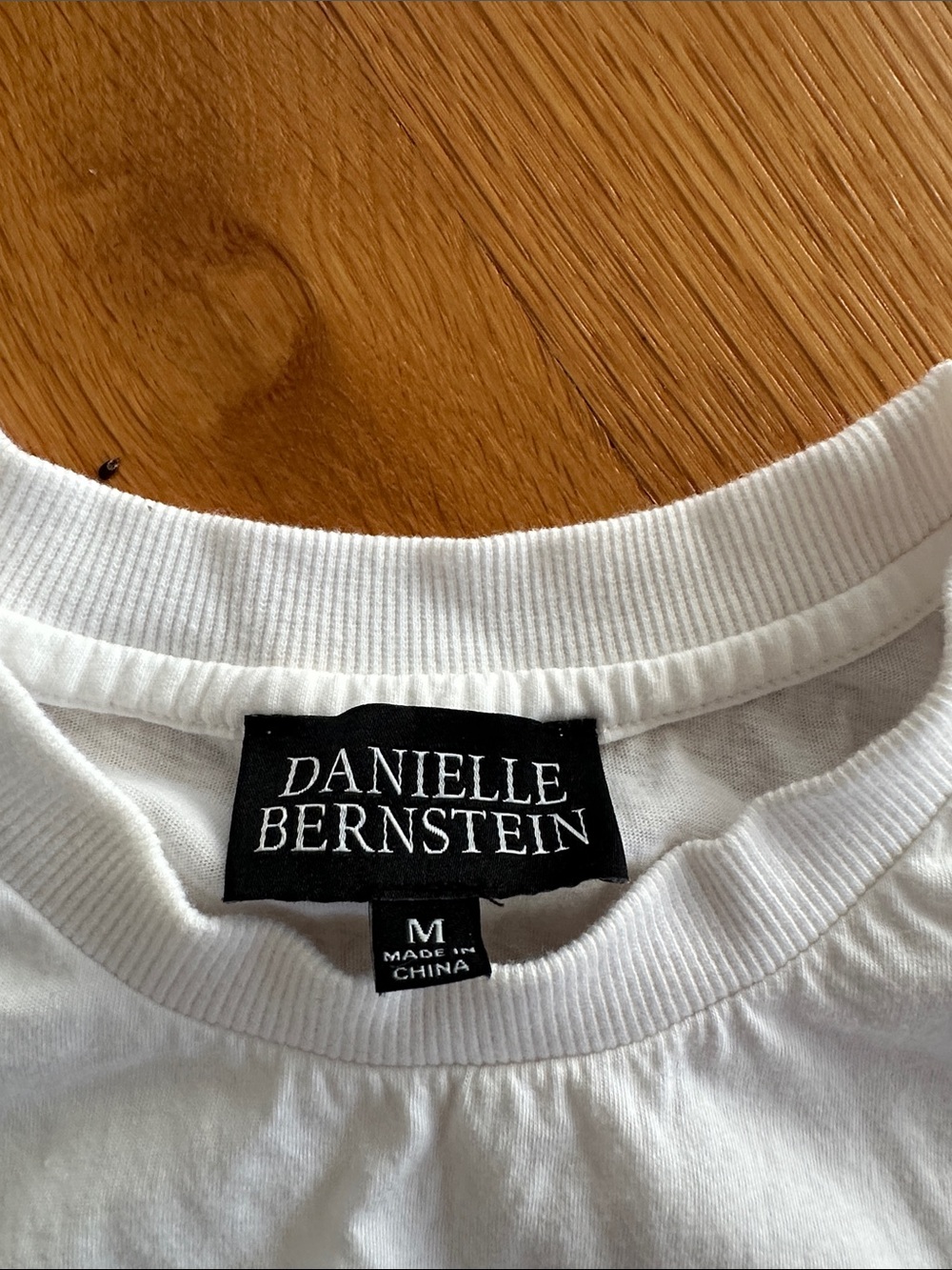 DANIELLE BERNSTEIN White Crewneck Tee with snap for onsie - Picture 2 of 4